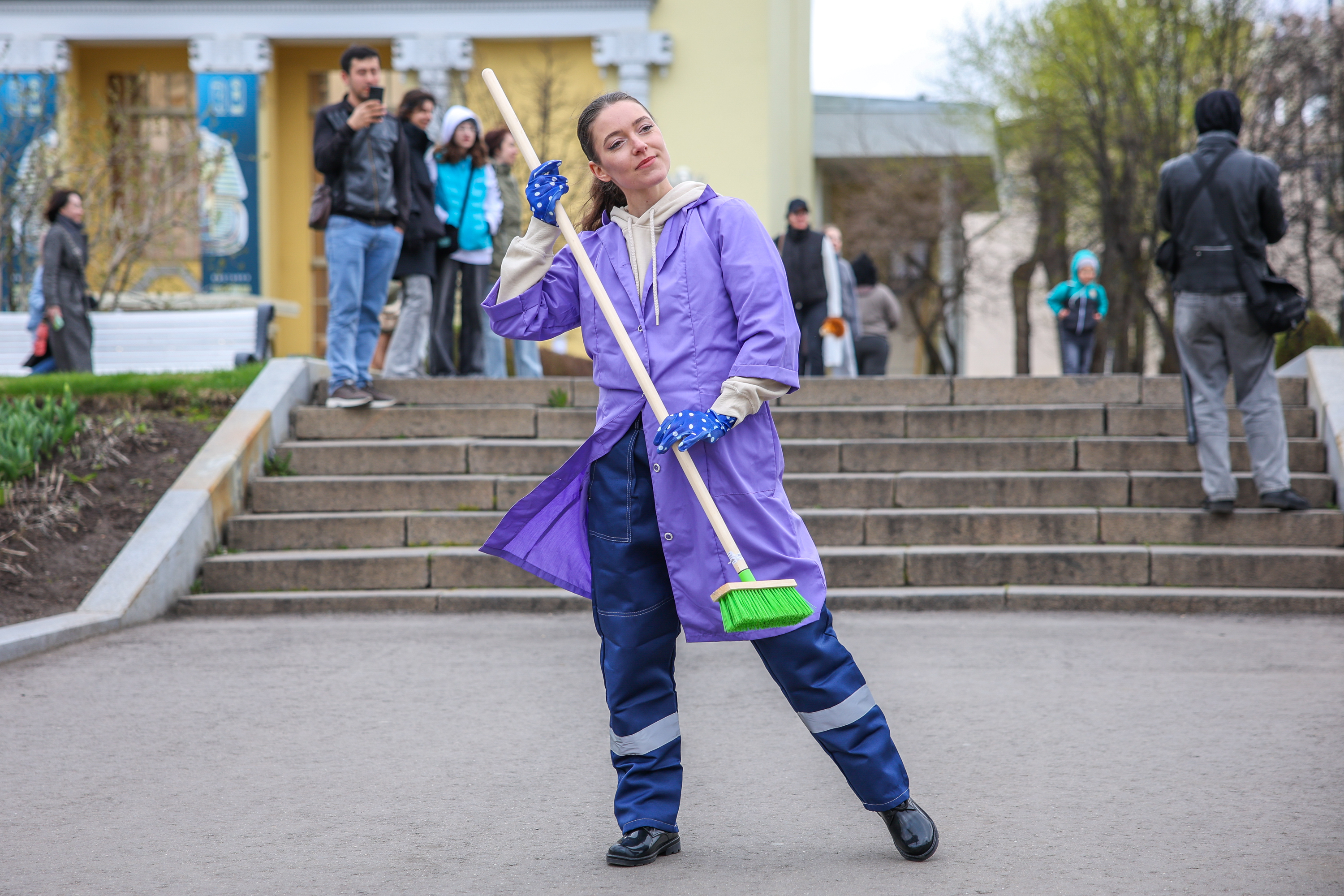 Открытие весенне-летнего сезона и летнего сезона в тематическом парке аттракционов «Орион» на ВДНХ