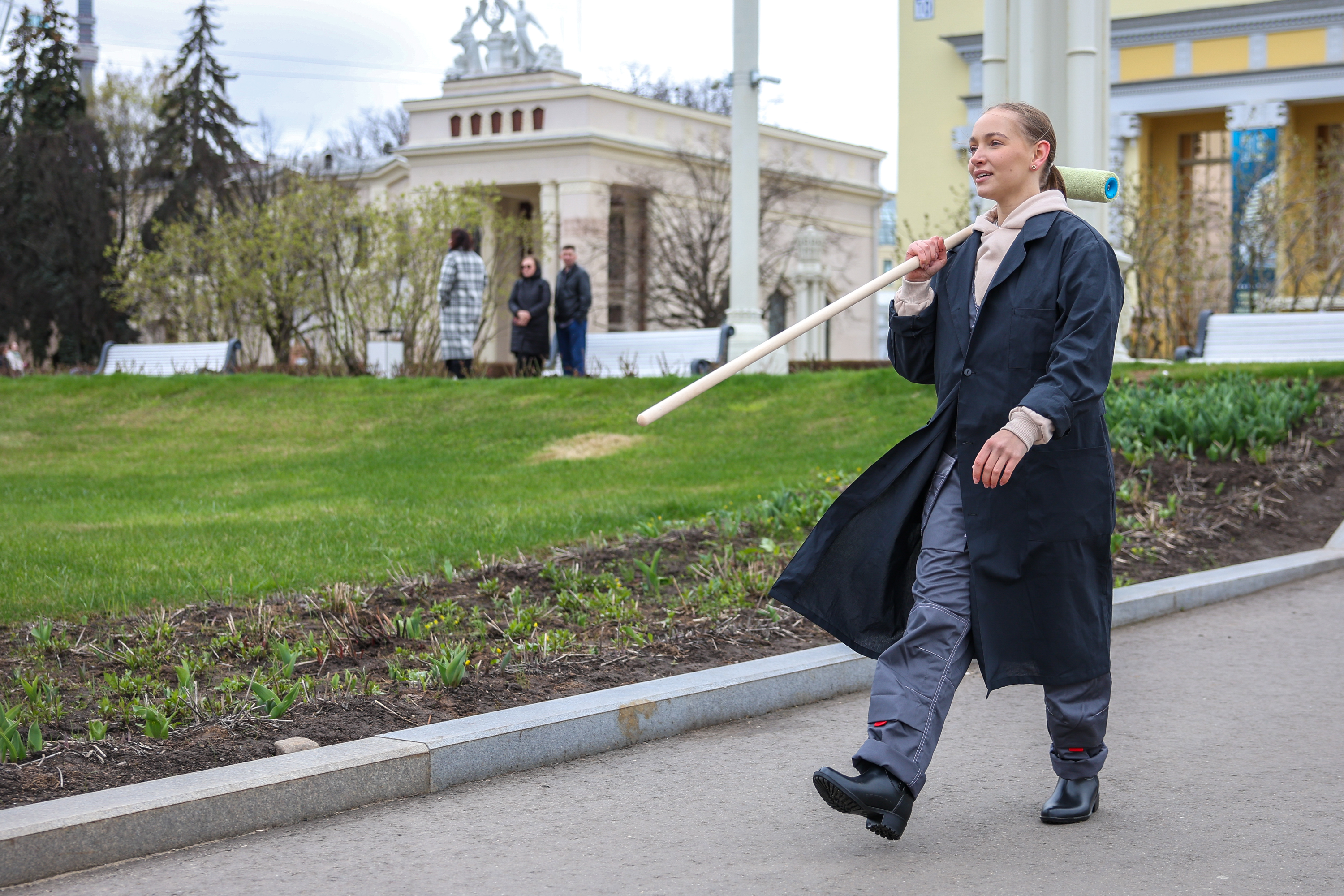 Открытие весенне-летнего сезона и летнего сезона в тематическом парке аттракционов «Орион» на ВДНХ