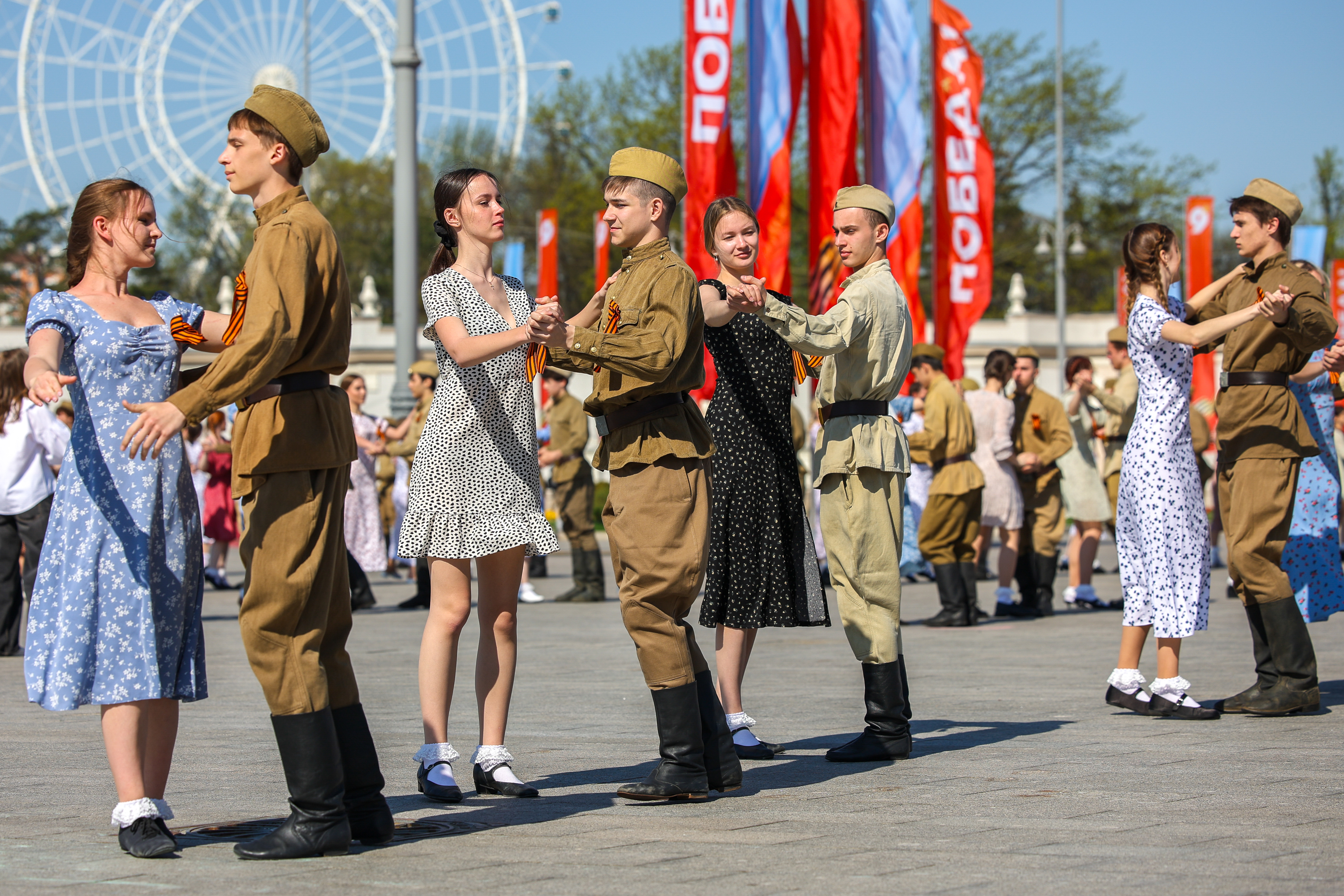 Акция «Вальс Победы» на ВДНХ