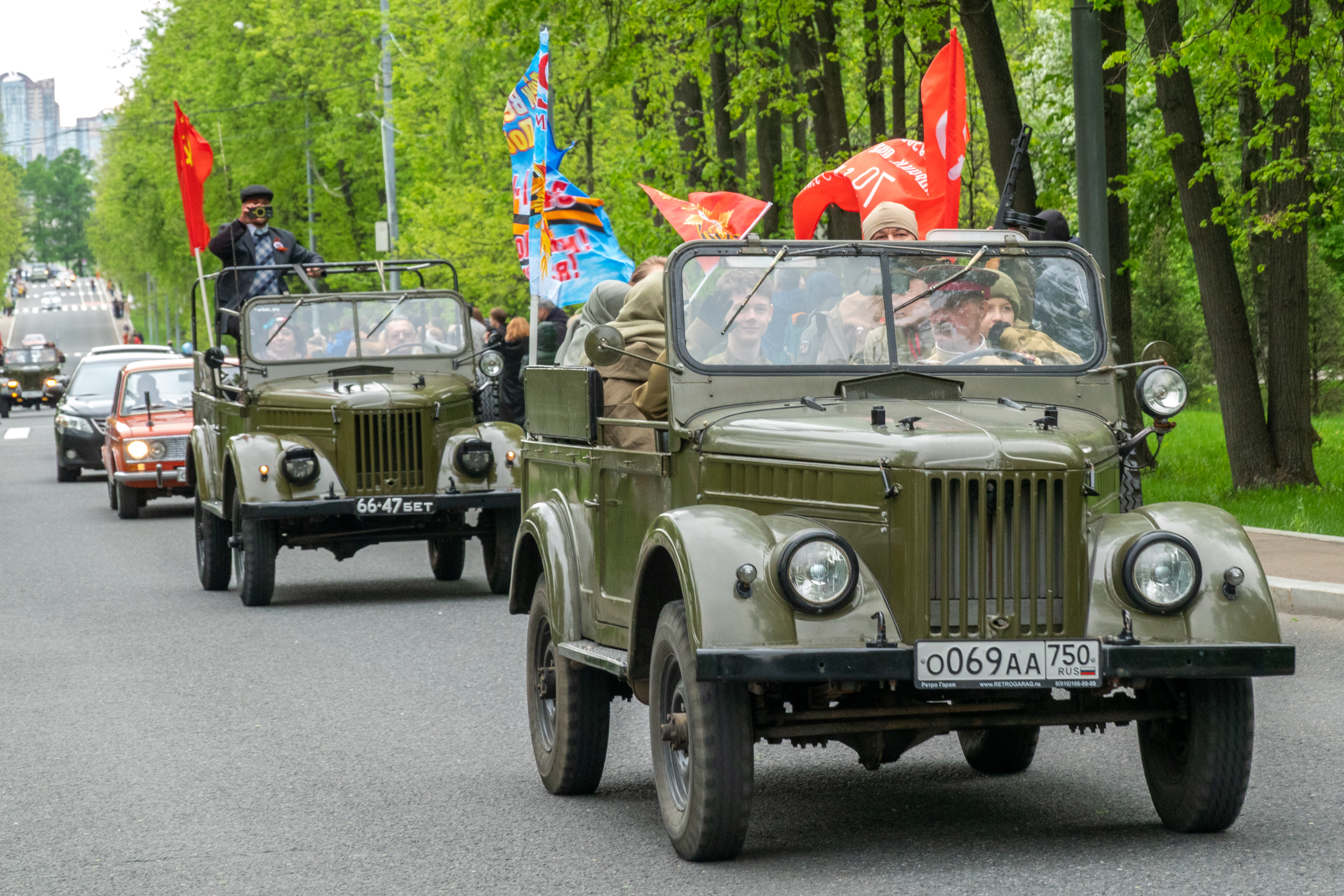 Ретроралли «Круг Победы» на Площади Победы