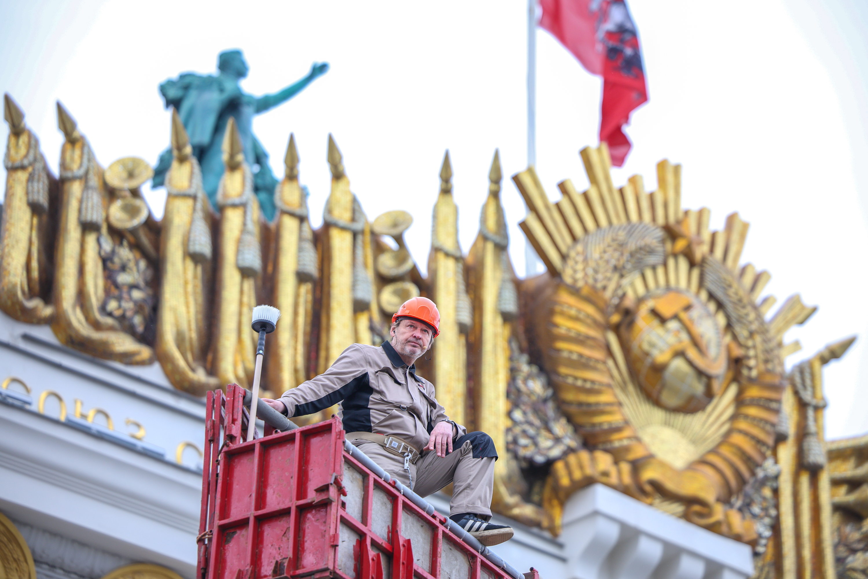 Открытие весенне-летнего сезона и летнего сезона в тематическом парке аттракционов «Орион» на ВДНХ