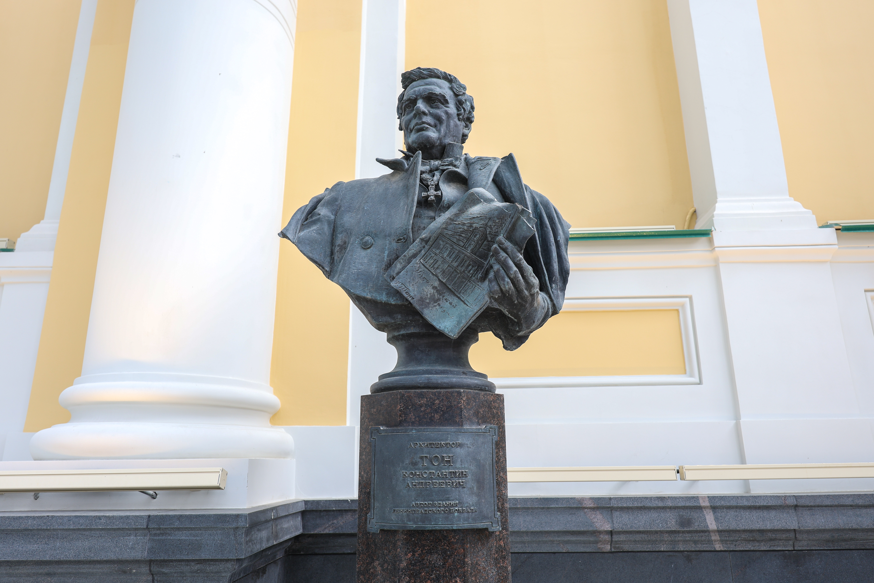 Обновленный Ленинградский вокзал