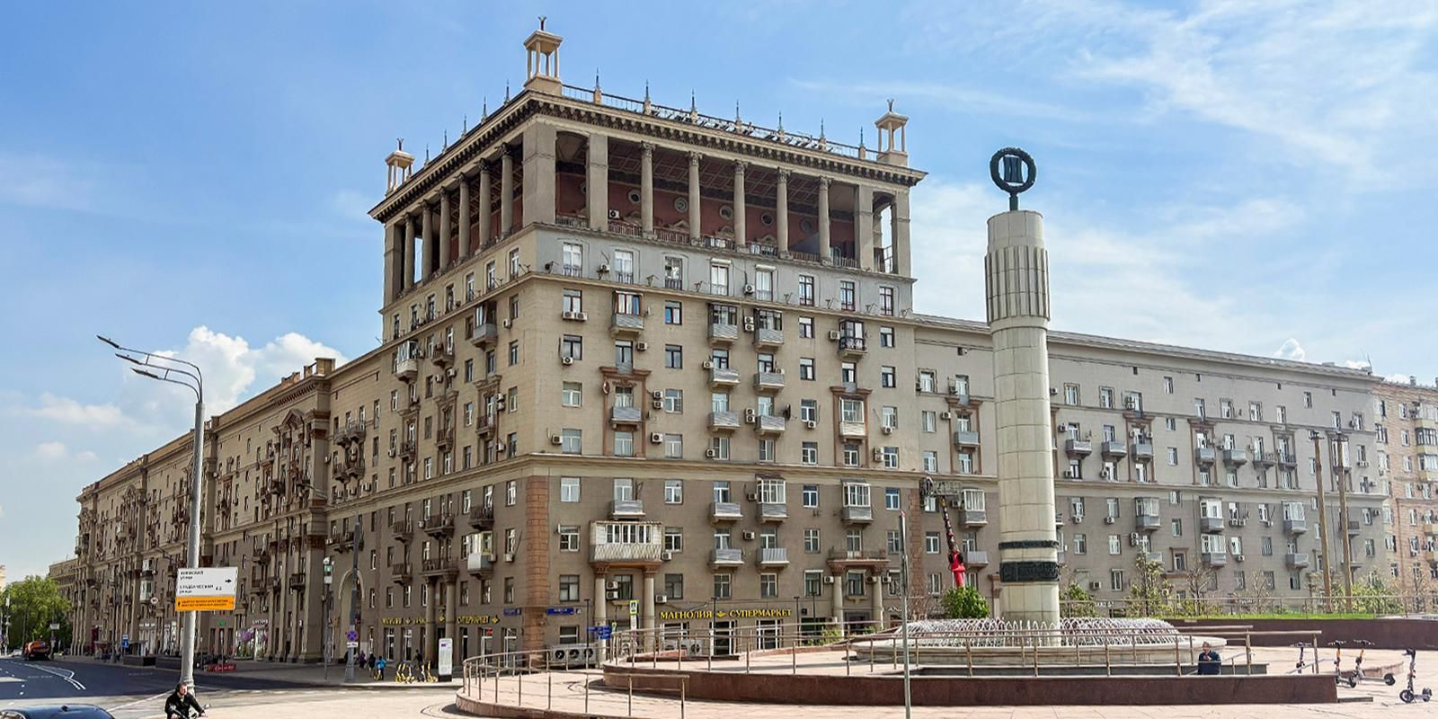 Порядка 40 домов на Кутузовском проспекте отремонтировали по городской программе