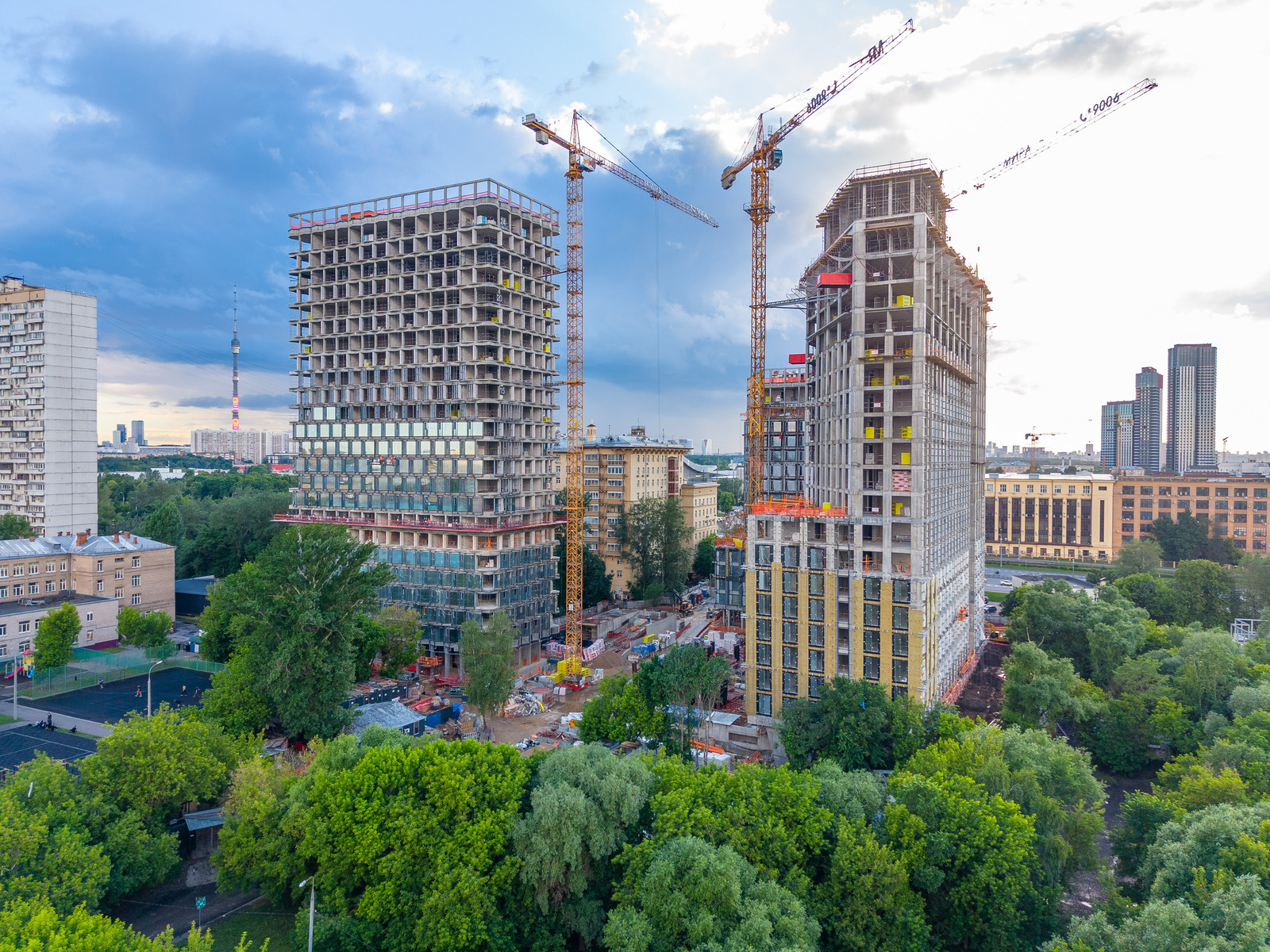 Устройство монолитного конструктива нового жилого комплекса полностью завершили на проспекте Мира