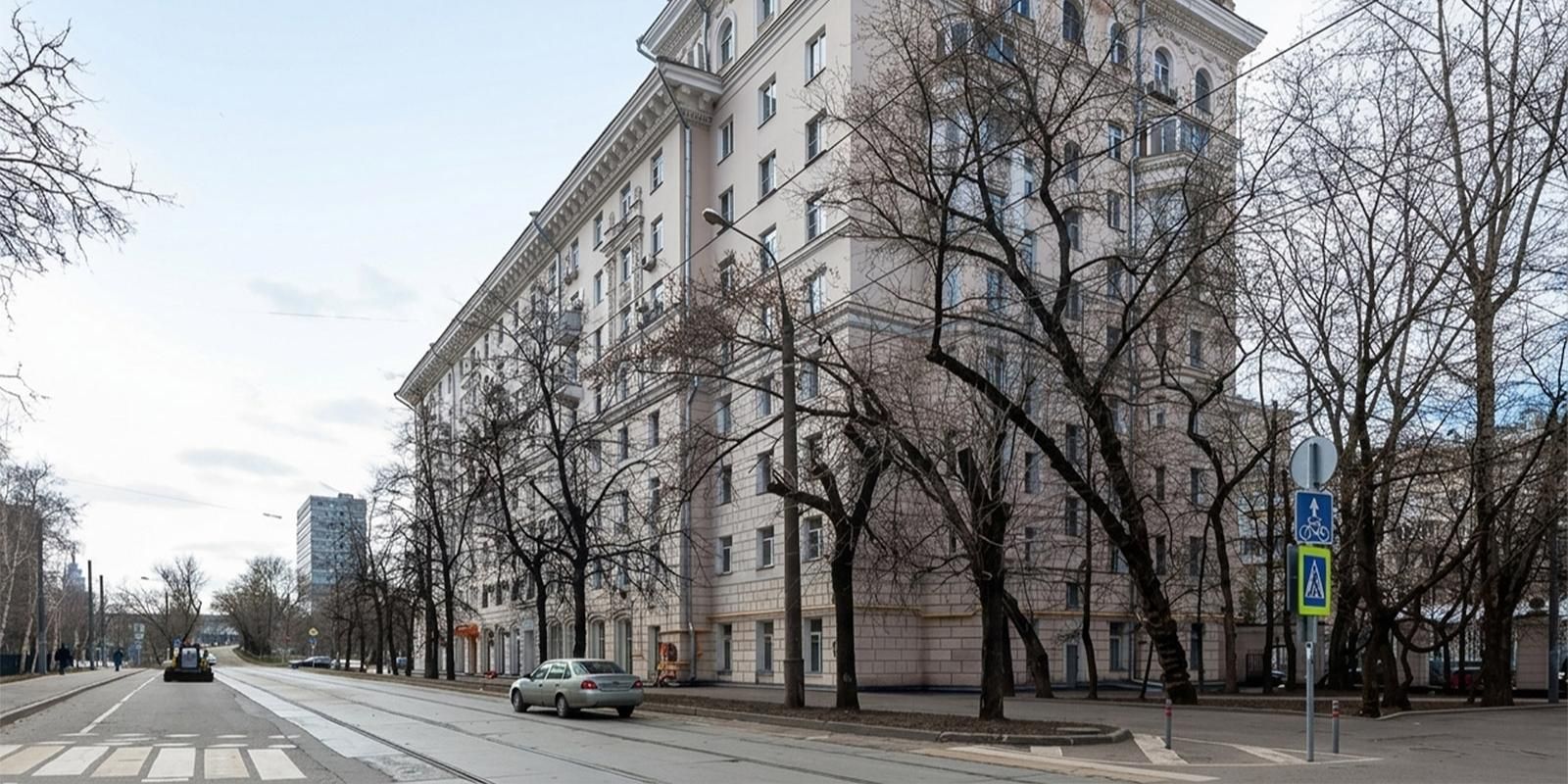 Крупное помещение возле станции метро «Войковская» выставили на городские торги