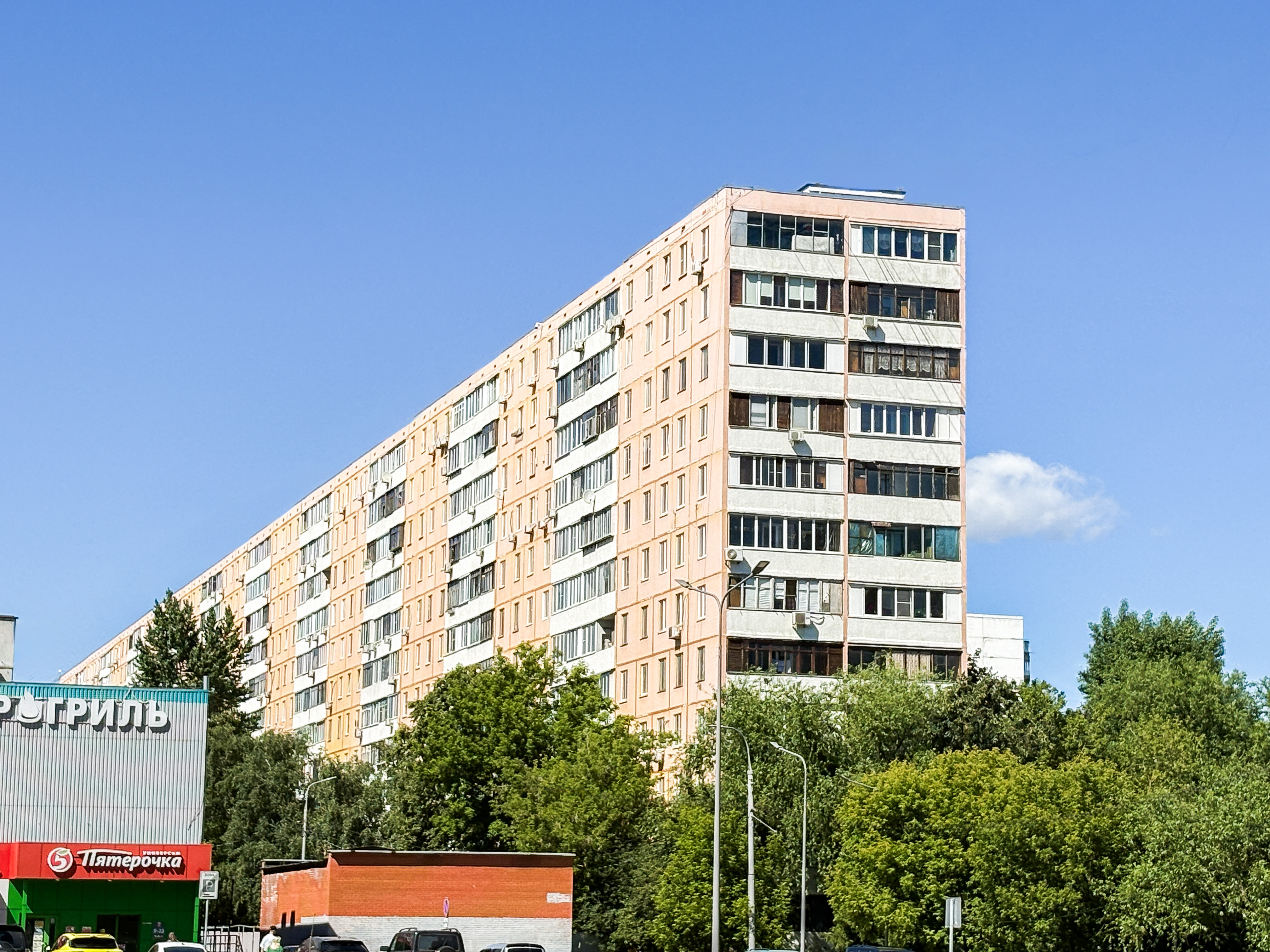 Более 20 лифтов заменят в шести жилых домах в столице в 2026 году