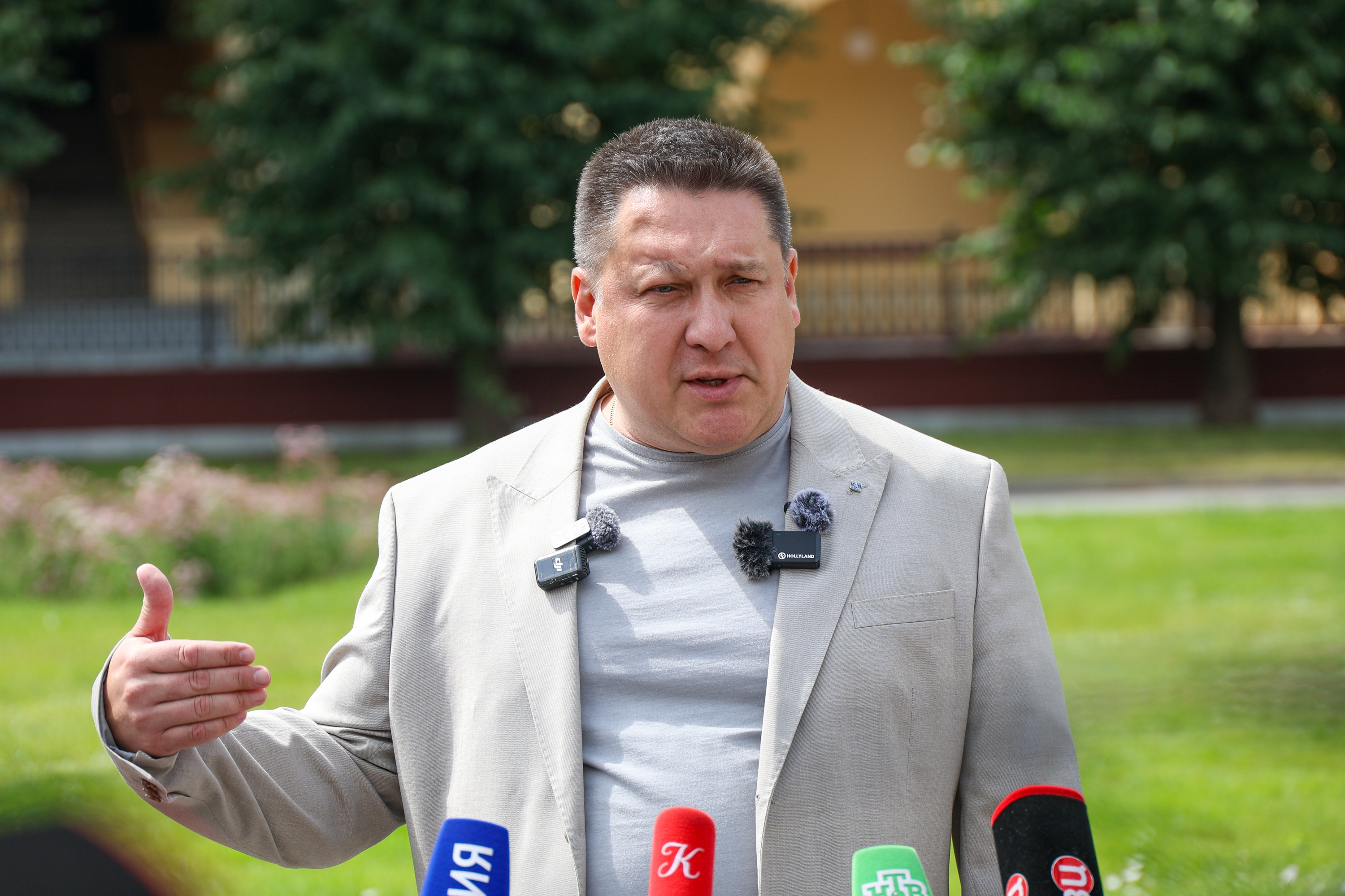 Пресс-тур на тему «О ходе реставрации кафе "Лето" и ресторана "Золотой колос" на ВДНХ»