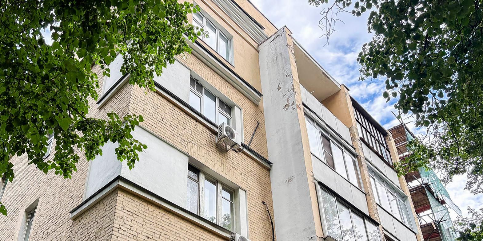 Почти 180 жилых домов обновят на востоке столицы