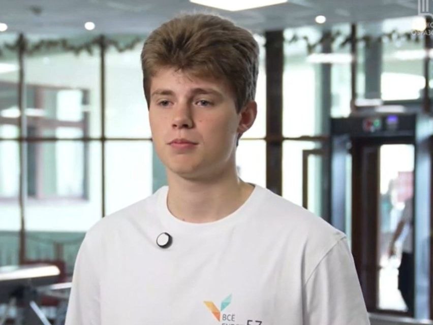 «Когда увидел результаты – рассмеялся»: выпускник, который сдал ЕГЭ на 99 баллов пересдал его на 99 баллов