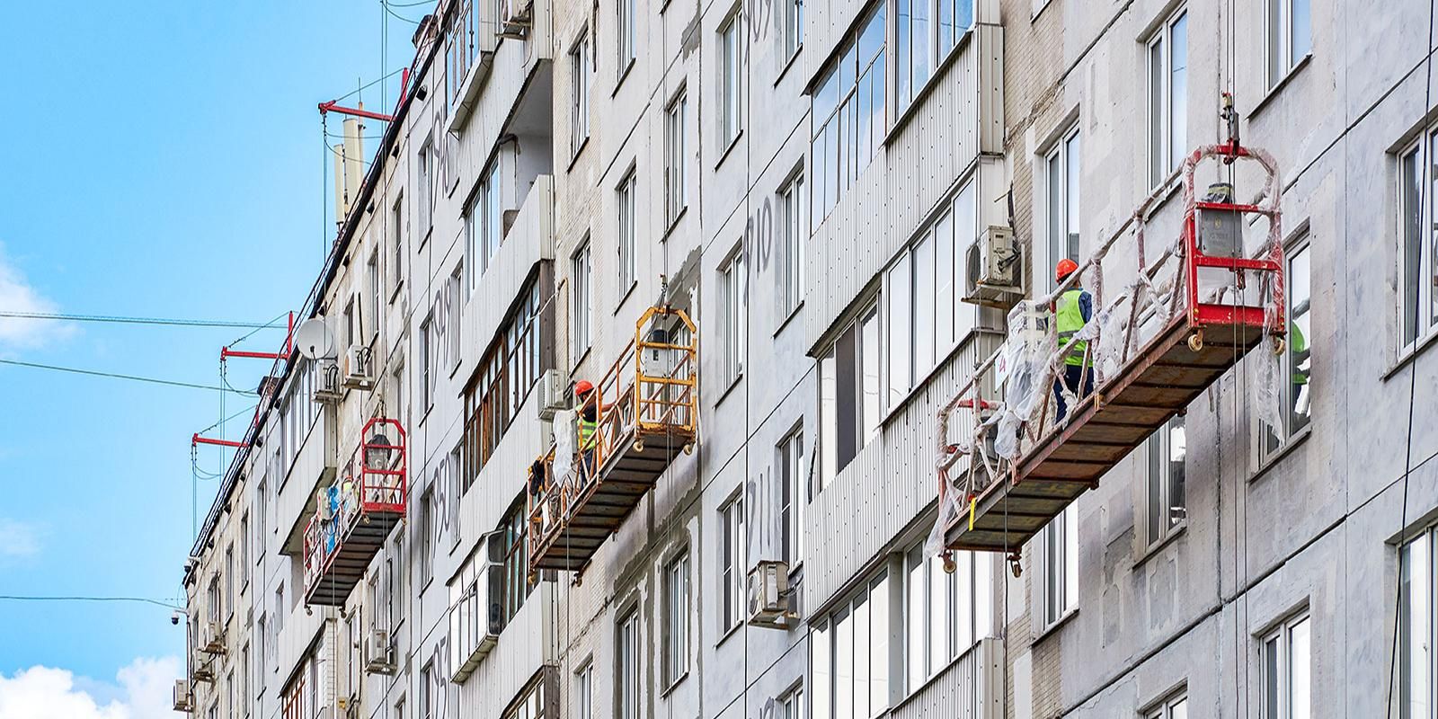 Большинство москвичей положительно оценили программу капремонта — ВЦИОМ