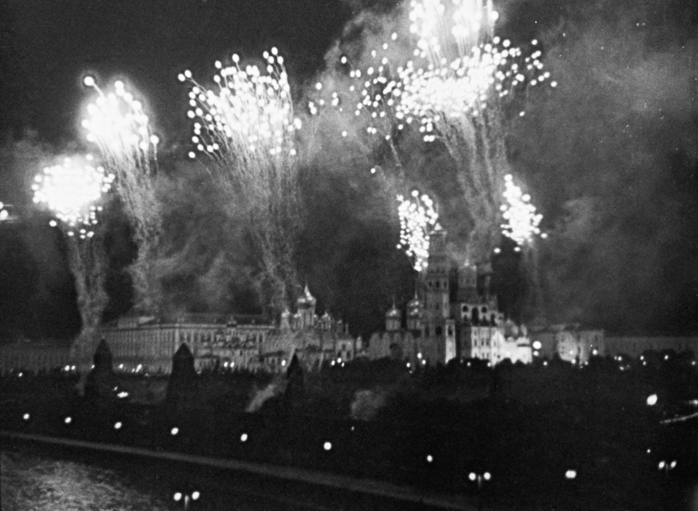 День в истории: 5 августа 1943 года в Москве в честь освобождения Орла, Курска и Белгорода был дан артиллерийский салют