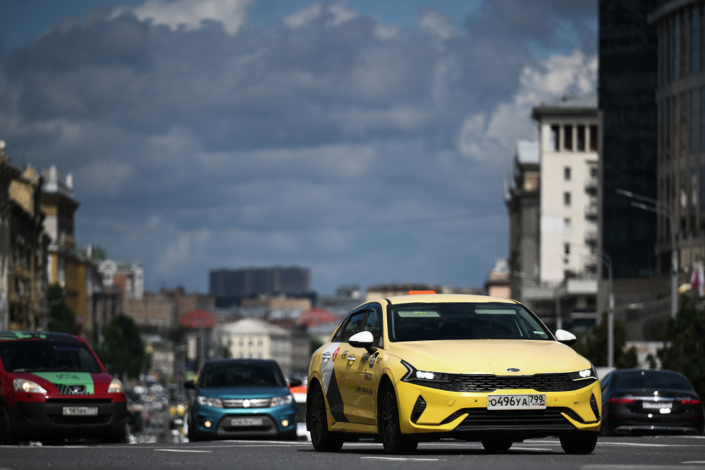 Аварийность с участием легковых такси в Москве снизилась на 15,3% за пять лет