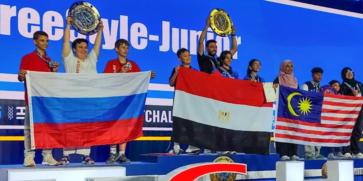 Столичные школьники получили медали и дипломы призеров на чемпионате робототехники в Пекине