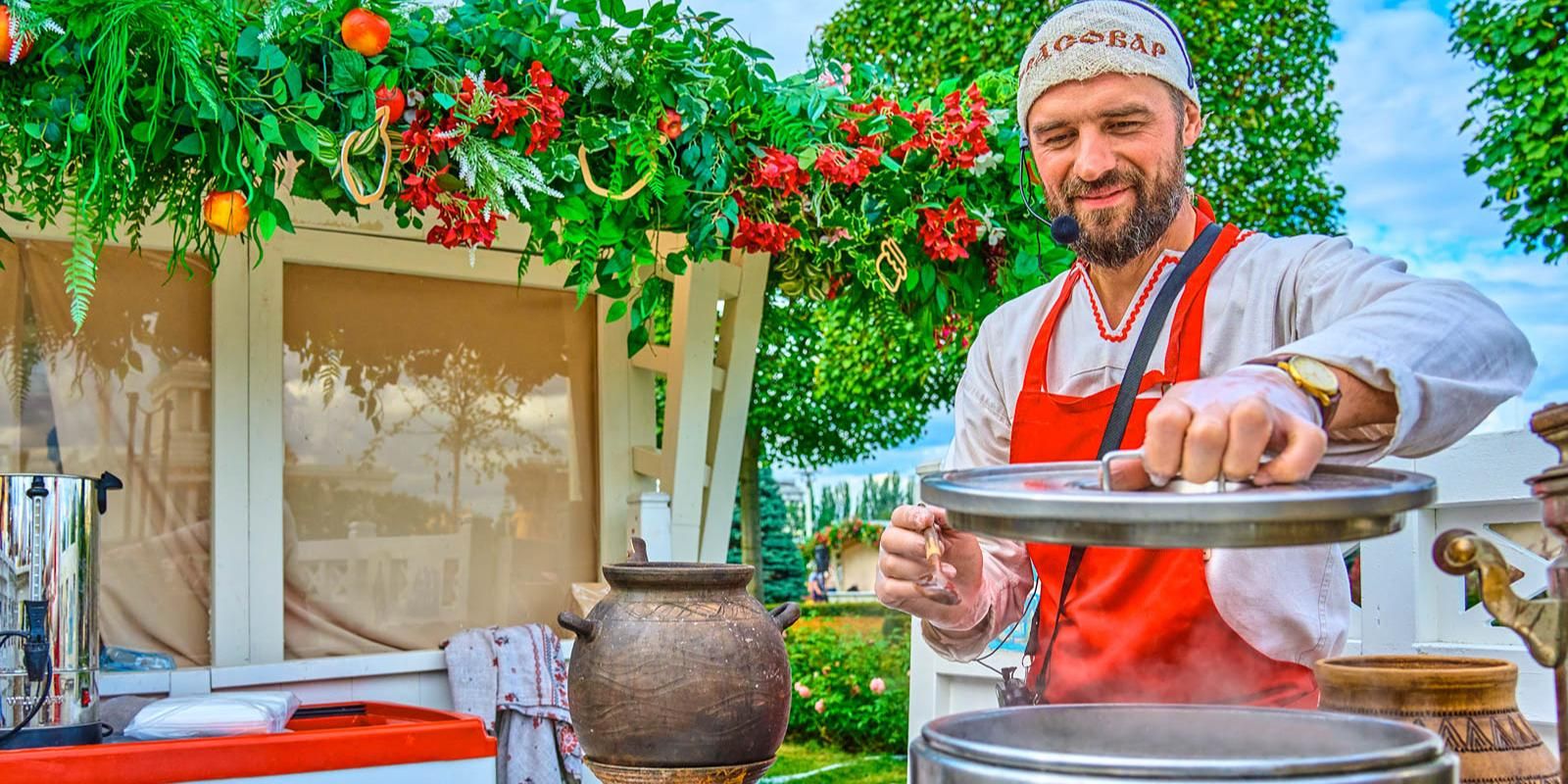 «Факты об артефактах», «Вкусы России» и «В состоянии аффекта»: куда сходить в Москве 15–16 августа