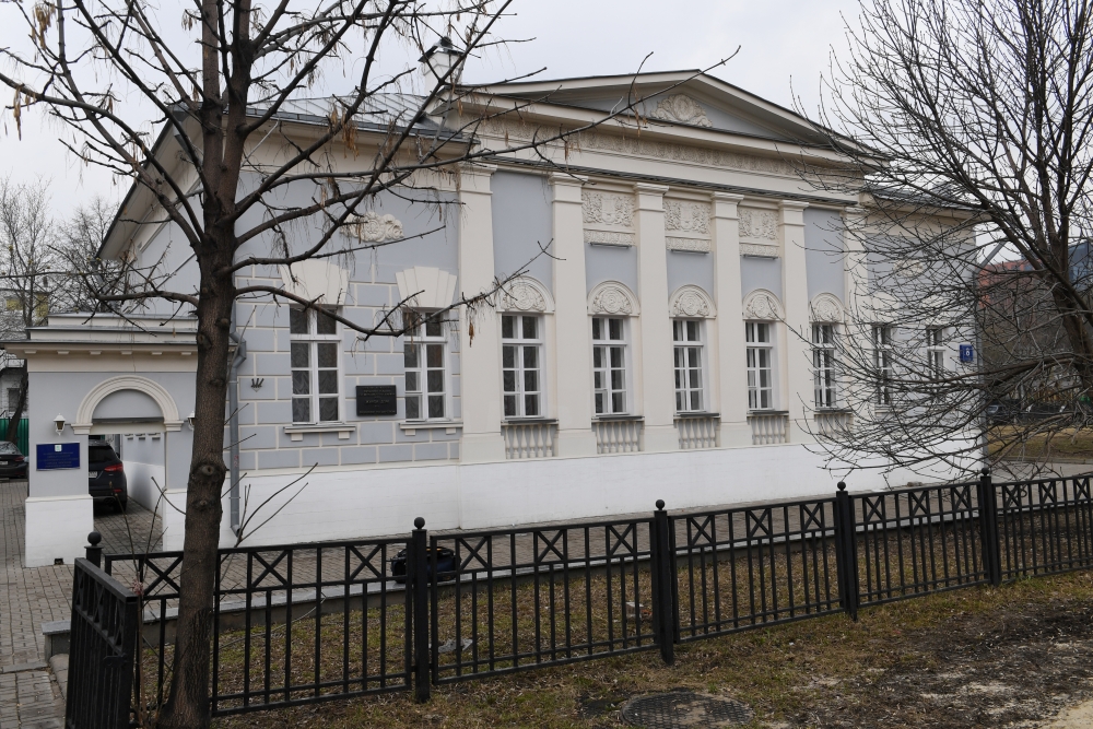 В старинной московской усадьбе, которую когда-то передвинули на 40 метров, открылась археологическая выставка