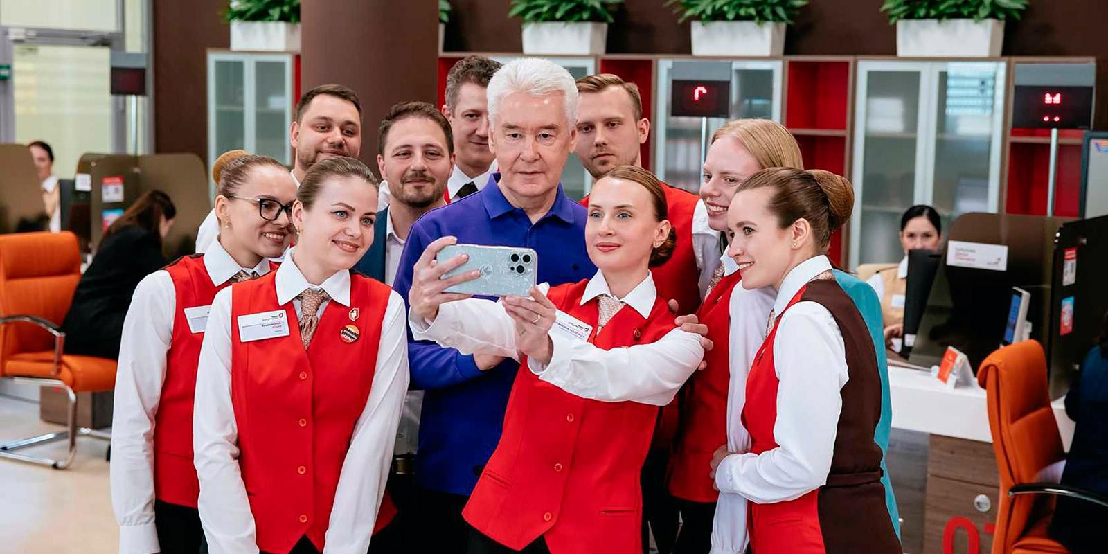 Собянин: Москва продолжит развивать экосистему поддержки молодежи
