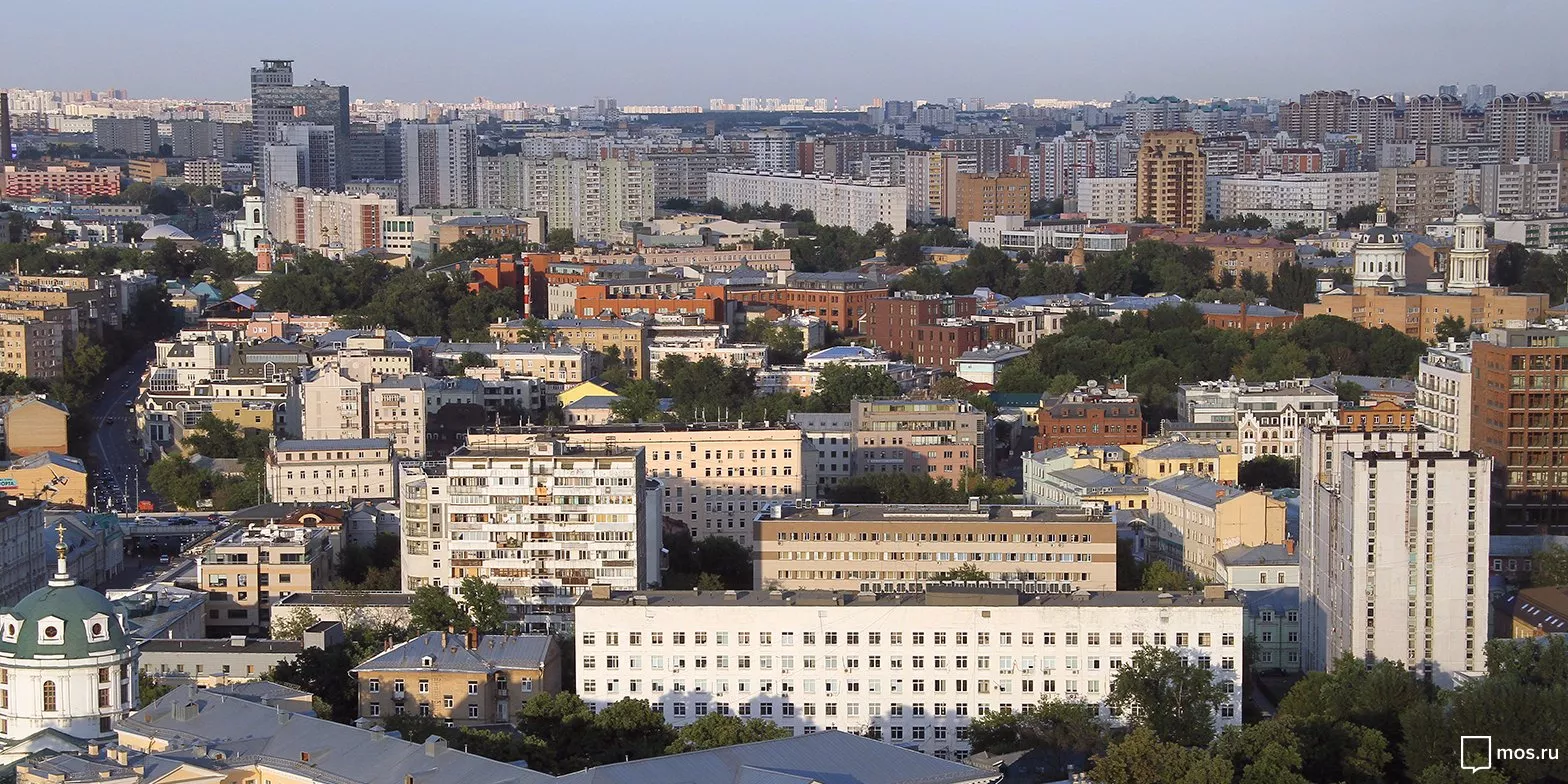 В районе Южное Тушино привели в порядок ветхое нежилое здание