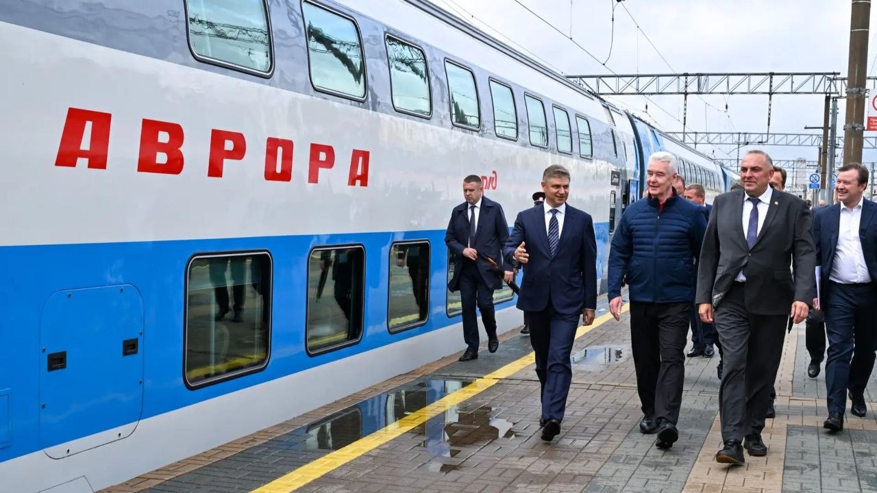 Собянин: Между Москвой и Ярославлем с завтрашнего дня будут ходить новые двухэтажные поезда