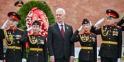 Собянин поздравил ветеранов и москвичей с Днeм Победы