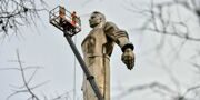 Свыше 1 тыс. памятников промоют в Москве после зимы