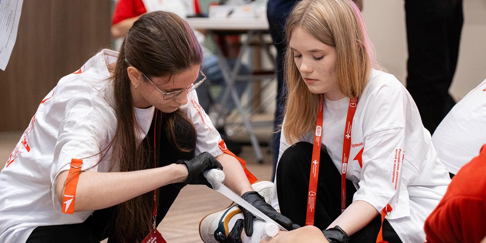 Свыше 3 тыс. московских школьников и студентов колледжей научились оказывать первую помощь