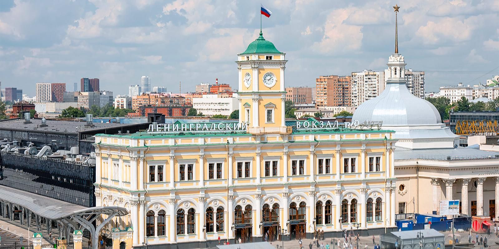 Почти 4 млн пассажиров обслужил Ленинградский вокзал за лето
