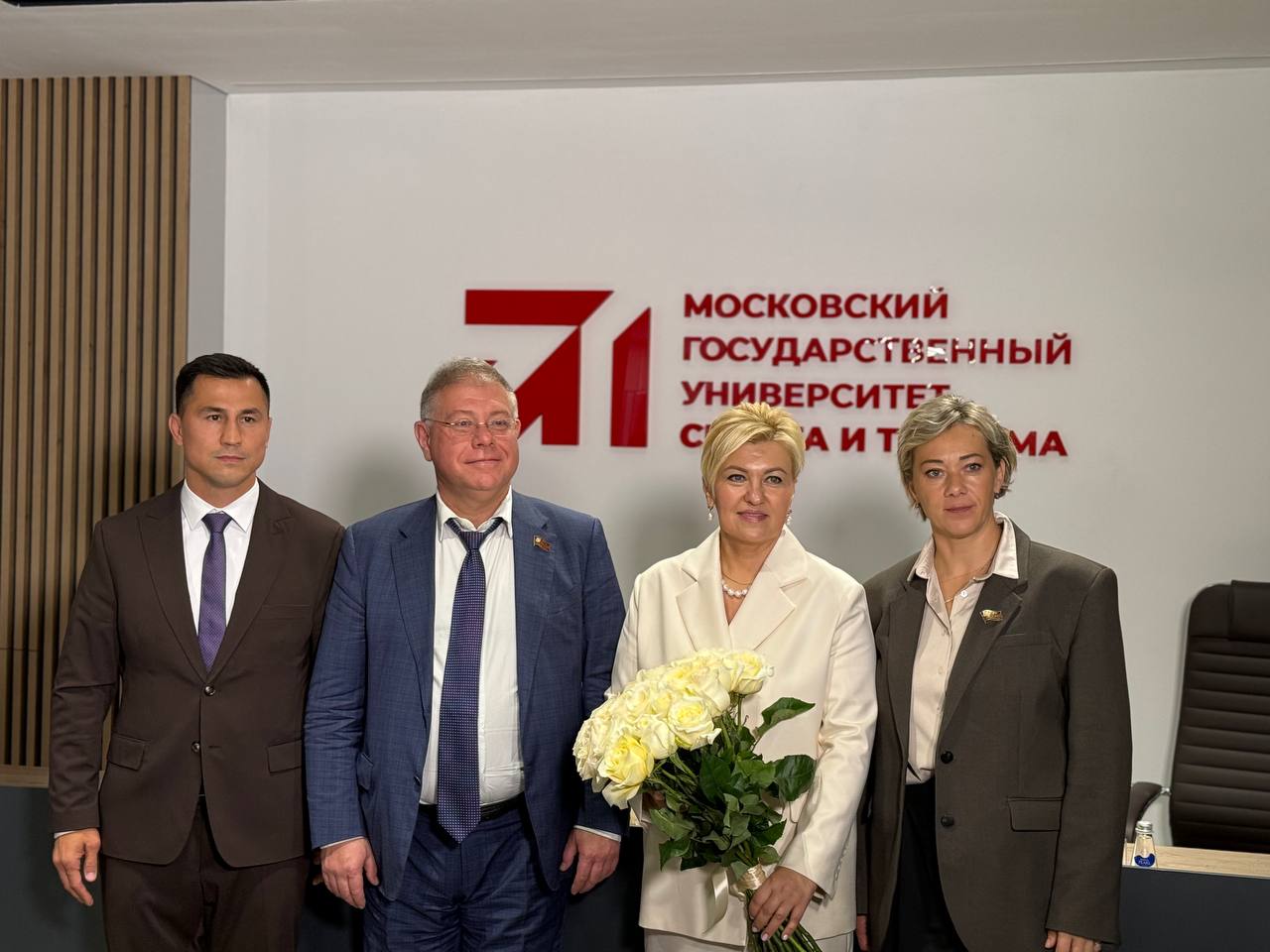 Пресс-подход в рамках торжественного мероприятия, посвященного 60-летнему Юбилею МГУСиТ
