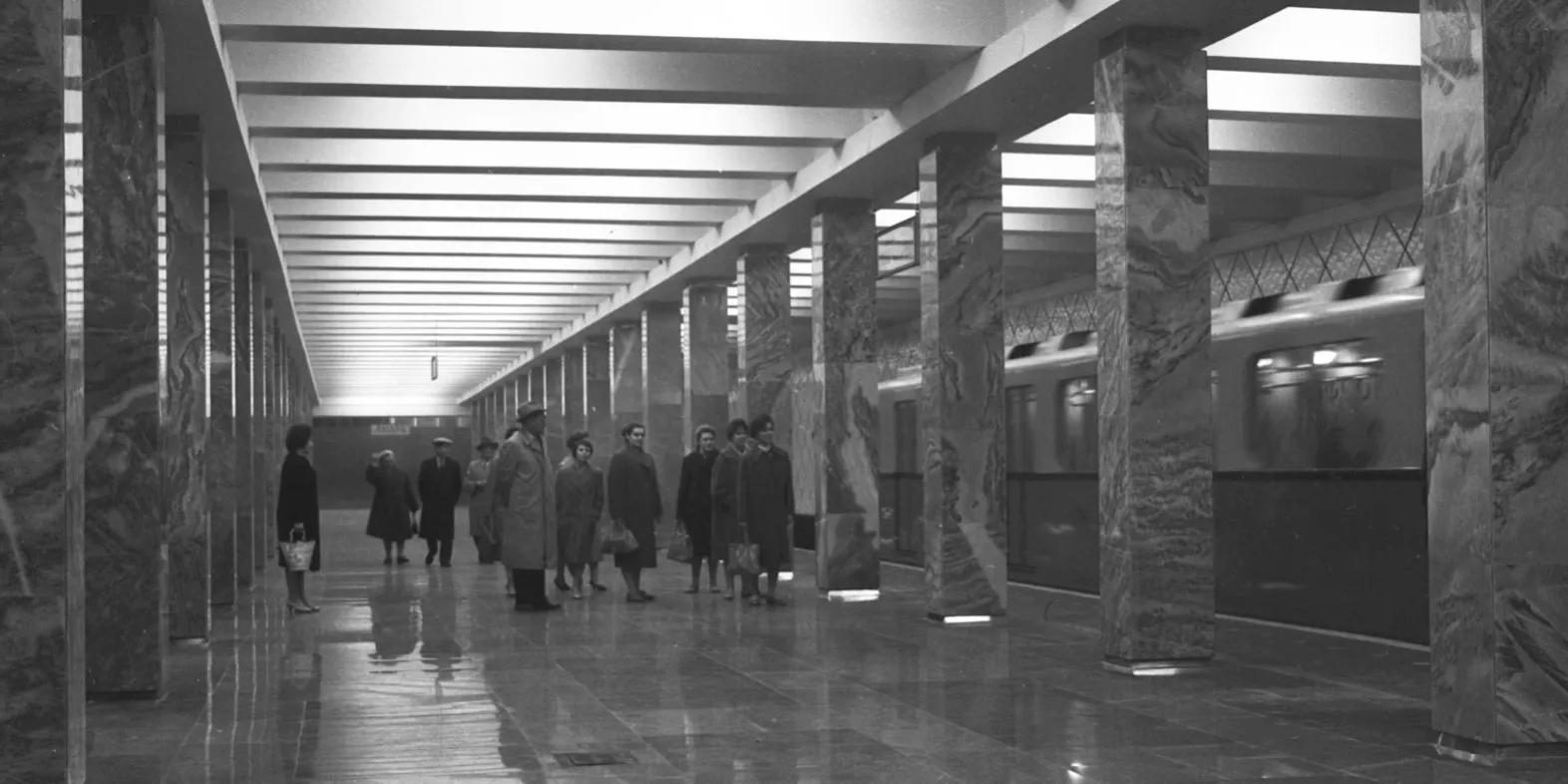 День в истории: 13 октября 1962 года было запущено движение на Калужском радиусе Московского метро от «Октябрьской» до «Новых Черемушек»