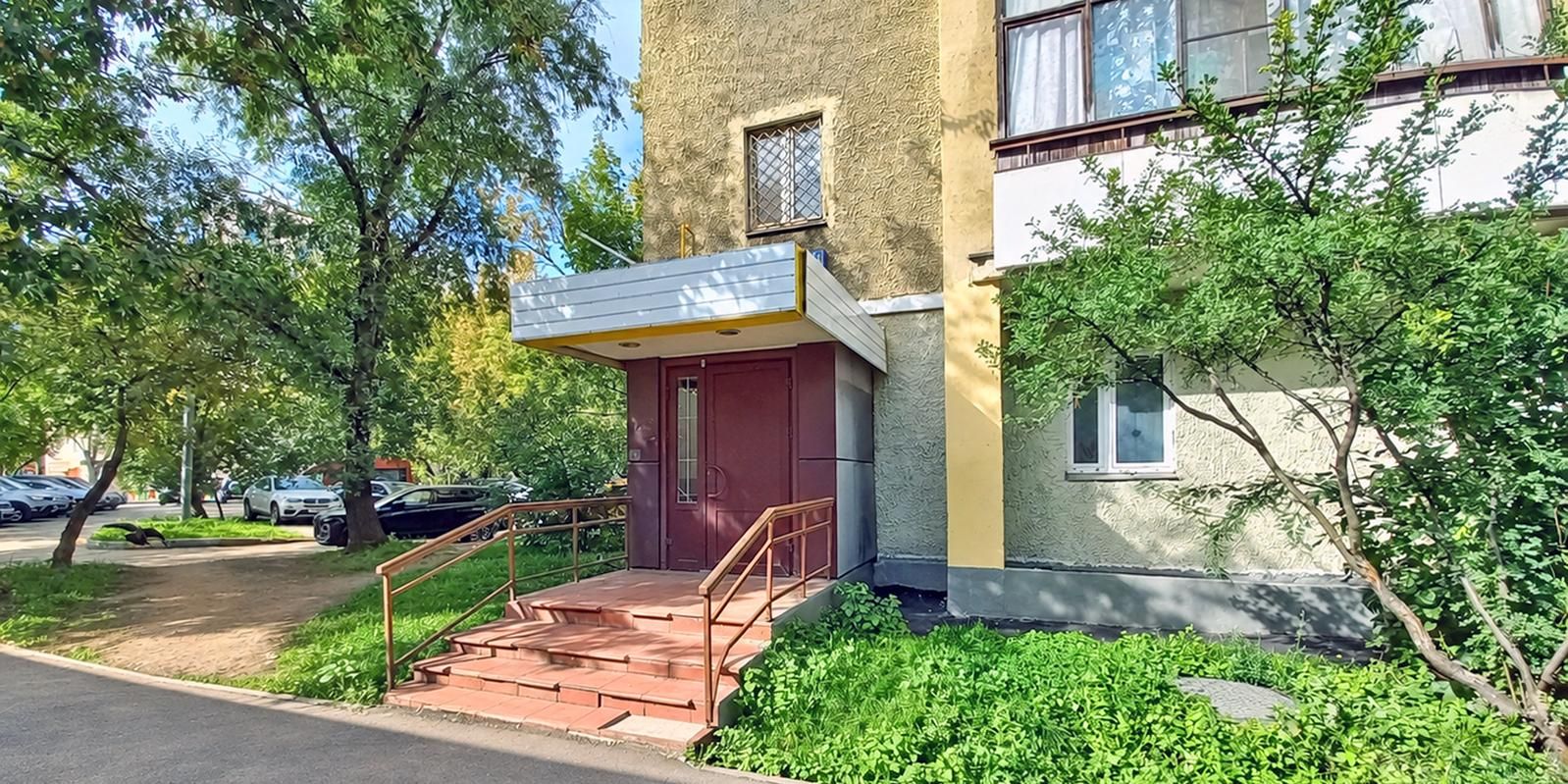 Помещение площадью 326,7 кв. м у метро «Тульская» выставили на торги