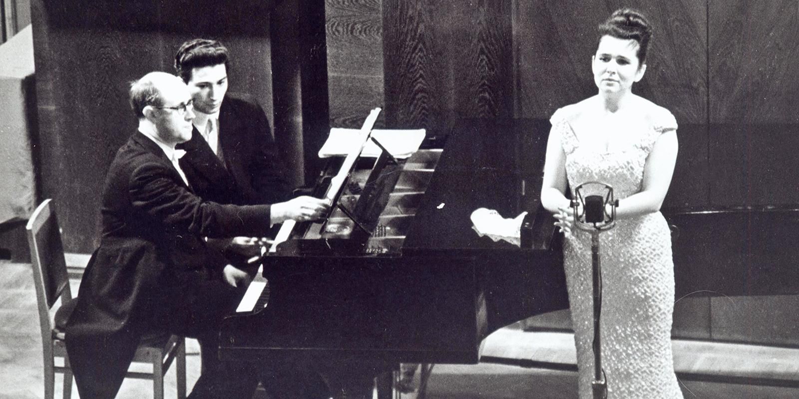 Фотовыставка к 100-летию Галины Вишневской откроется на Тверском бульваре